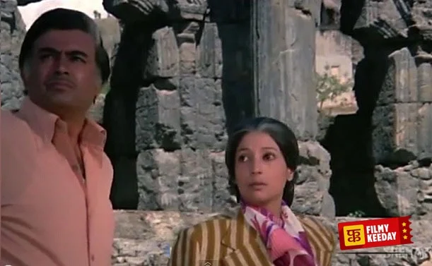 Aandhi movie on Indira Gandhi banned in India