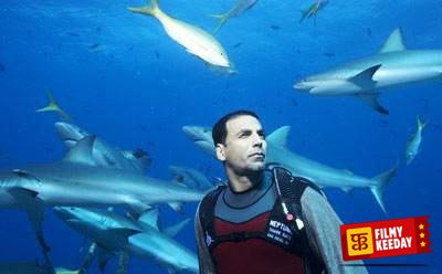 Akshay Kumar in Blue with Sharks Deadly Stunt