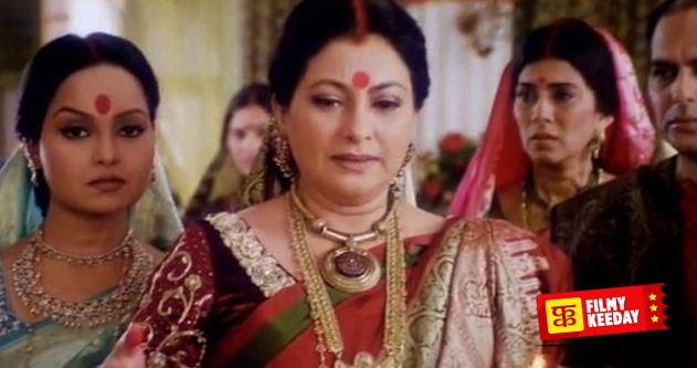 Smita Jayakar in devdas as SRK mother