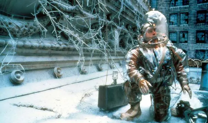 12 Monkeys virus outbreak film on Time Travel