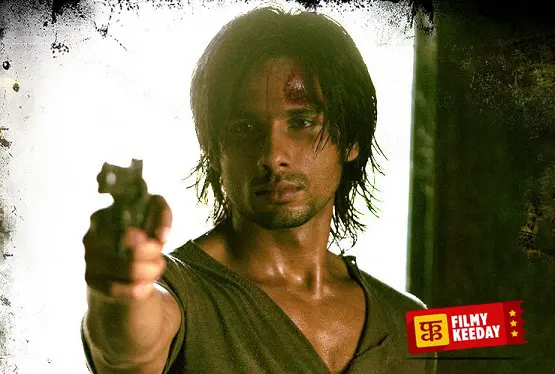 Shahid Kapoor Double Role in Kaminey