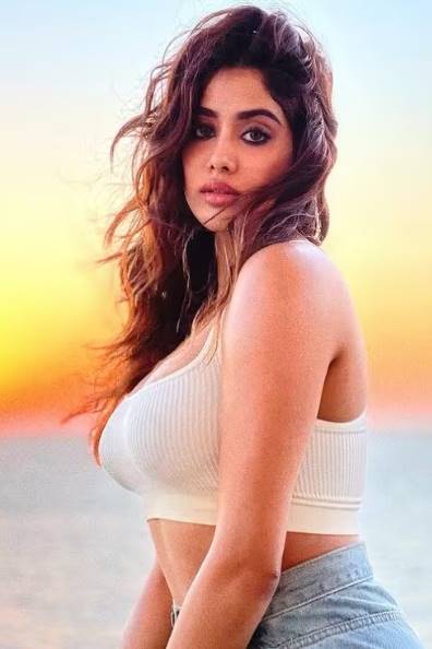 Janhvi Kapoor Sexiest actress in Bollywood